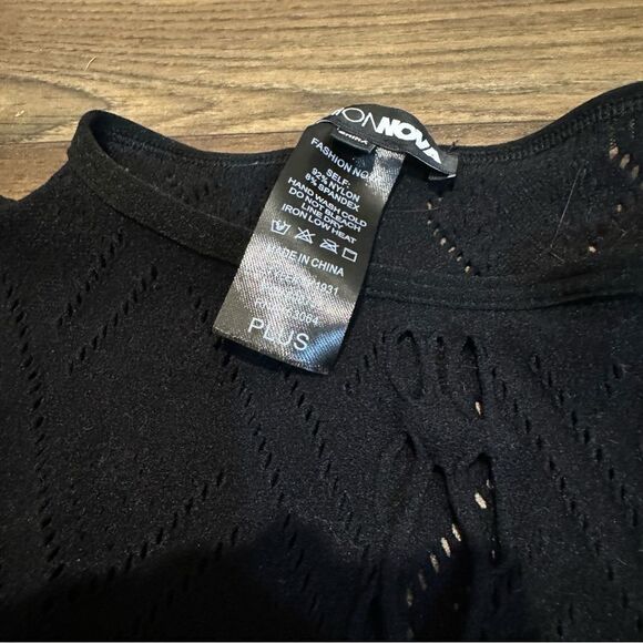 Fashion Nova Seamless cutout romper - Picture 3 of 4